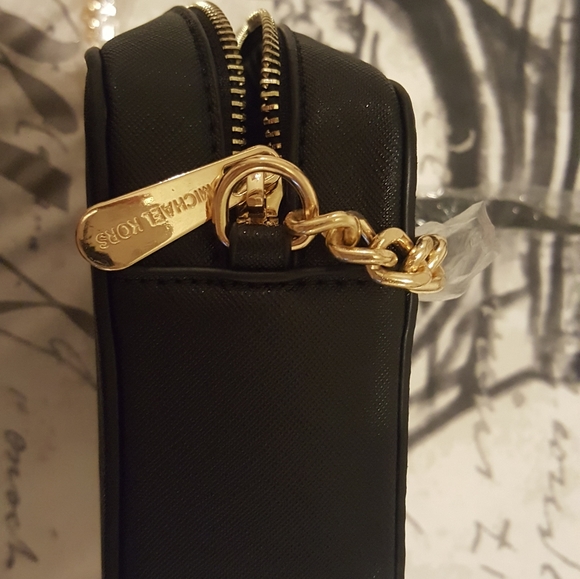 Michael Kors Leather Crossbag w Chain Strap - Picture 4 of 4
